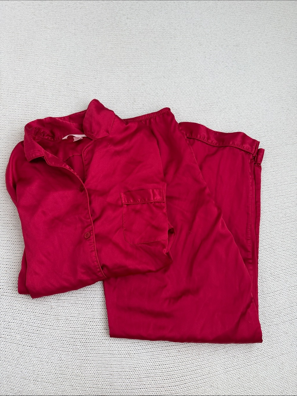 Victoria’s Secret Satin Long Sleeve PJ Set Red Size Medium